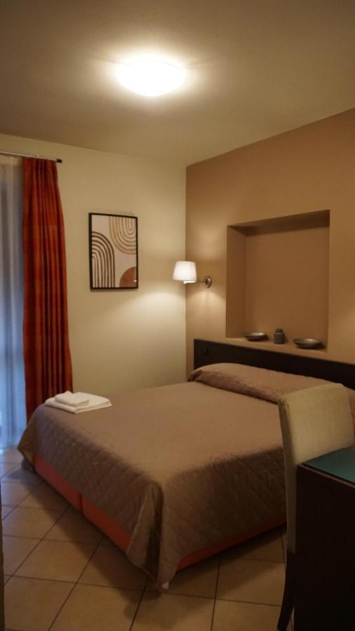 Hotel Del Corso Borgomanero Kültér fotó